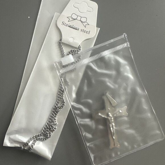 Stainless Steel Saint Jesus Christ Crucifix Pendant Chain Necklace Unisex Gift - Picture 6 of 6